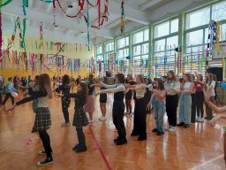 b_1024_768_0_00_images_2022_2023_Wydarzenia_zabawa_328873875_745325183609210_341903160524649128_n